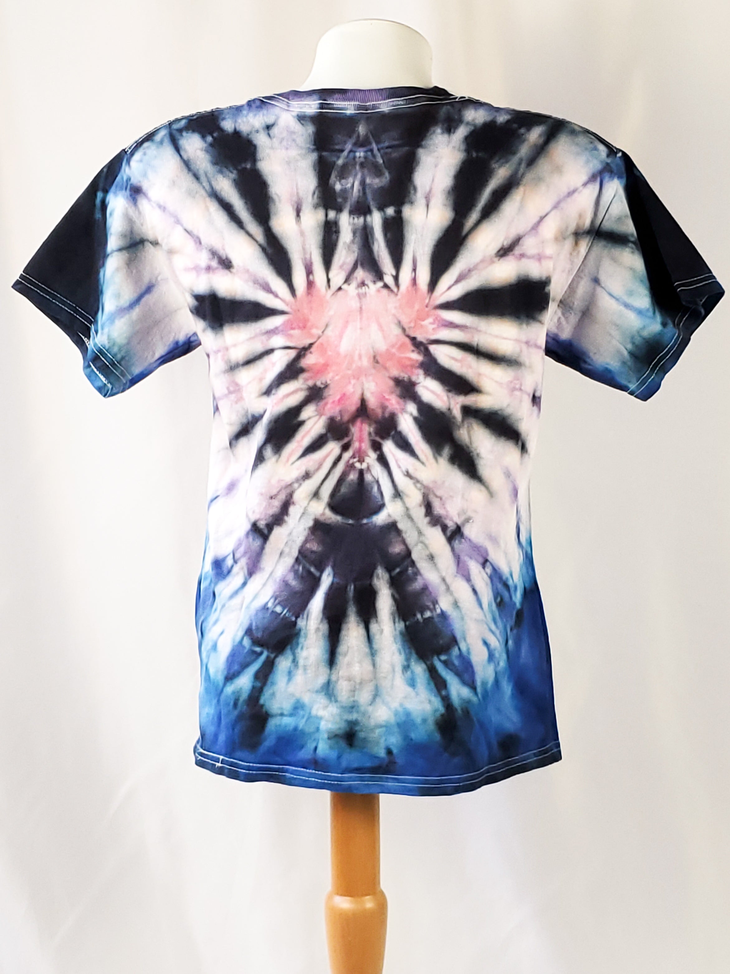 Youth Unisex L "Crystal Heart" Tie Dyed T Shirt - The Caffeinated Raven