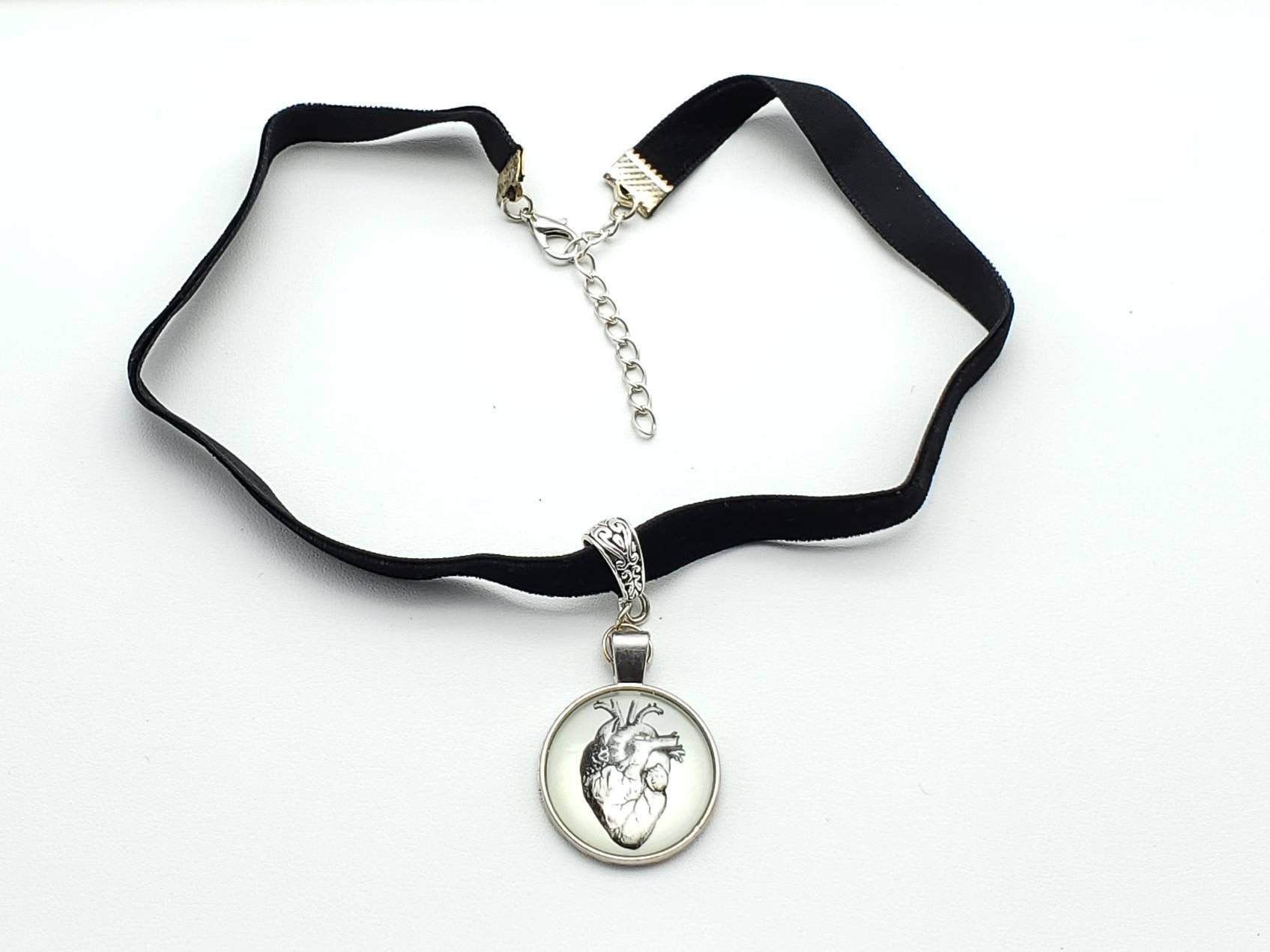 Choker with Classical Anatomical Heart - The Caffeinated Raven
